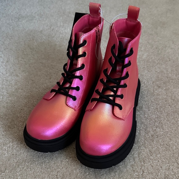 Art Class Kayden/Pink Metallic Boots 🩷🧡💛🩵💚 - Picture 2 of 7